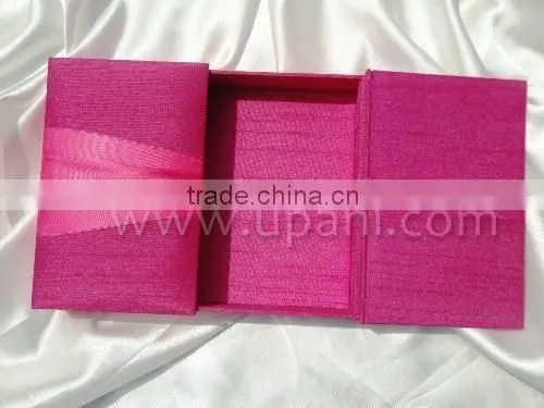 Dupoini Silk Wedding Invitation Box photo-4