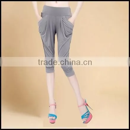 Comfortable Custom Made Fold-Over Yoga Capri Pants for Women photo-4