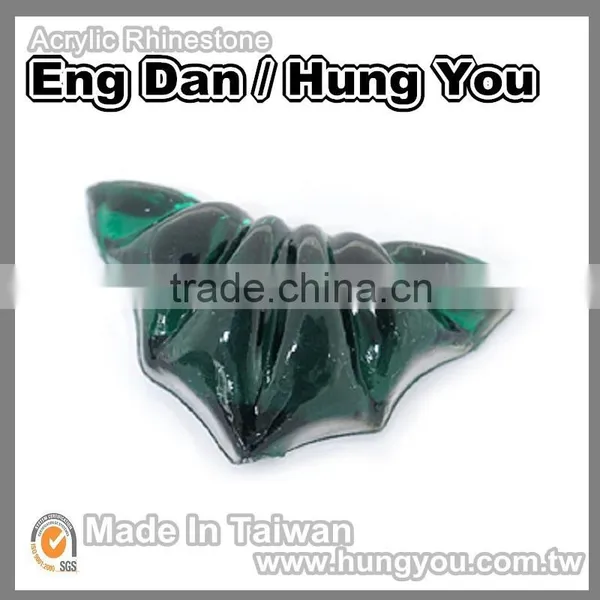 Made in Taiwan Garment Accessories 20mm Triangle Shaped Rhinestone With Silver Foil Back photo-6