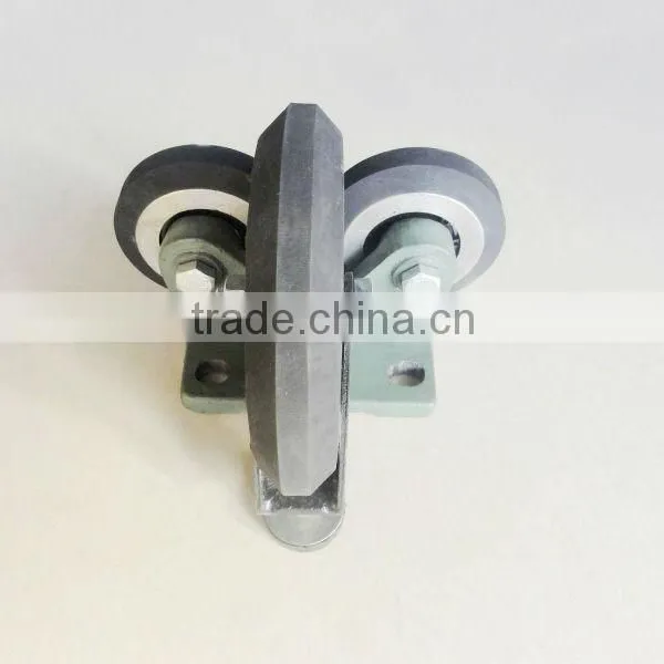 high quality low price China supplier Made in China elevator roller speed guide shoe