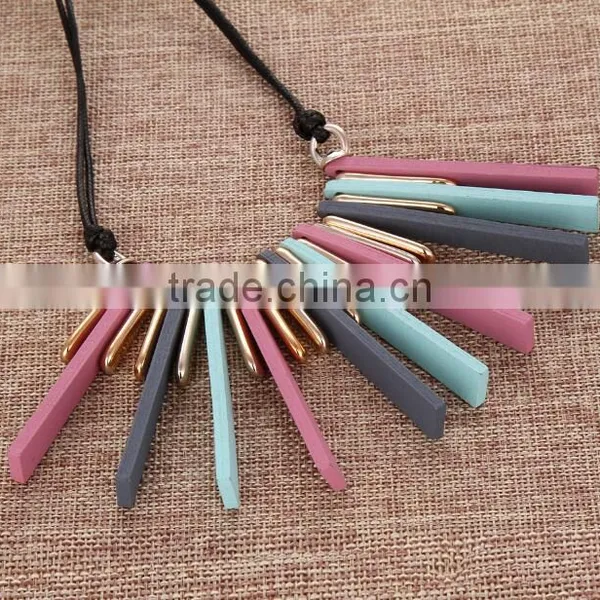 Zm34532a Wholesale Wooden Necklace Simple Classic Jewelry Statement Necklace photo-2