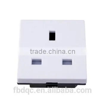 Uchen Supply British Snap in Socket YGB-022
