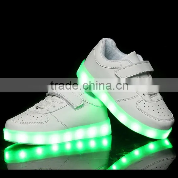 2016 Hot Selling Wholesale Buckle Strap Kids Shoes Kids Light Up Shoes photo-4