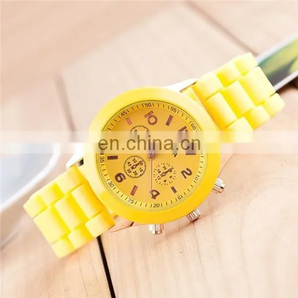 2014 China Supplier Big Dial Custom Digital Silicone Watch photo-4
