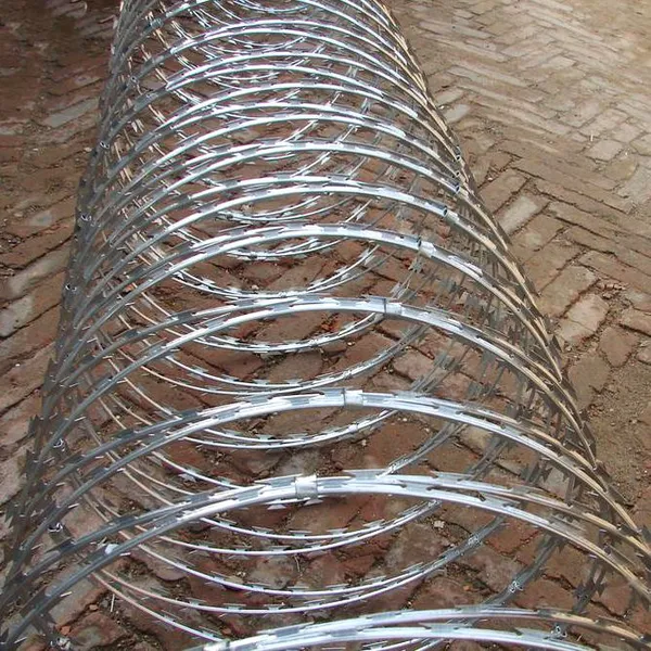 Razor Blade Wire Mesh Roll / Security Razor Blade Fence for House / Far Barbed Wire Mesh photo-2
