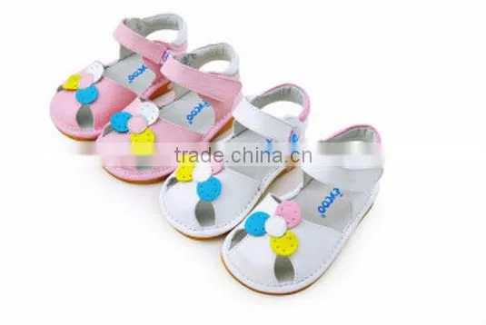 Fashion Squeaky Baby Shoes for Girls photo-4