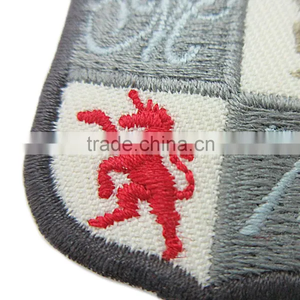 Custom Colleague Embroidered Patches no MOQ, Name Brand Patch Embroidery Badge photo-4