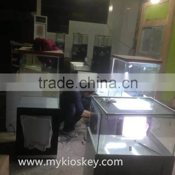 Fashion Wooden Watch Kiosk for Watch Display Stand Shop Interior Design photo-4