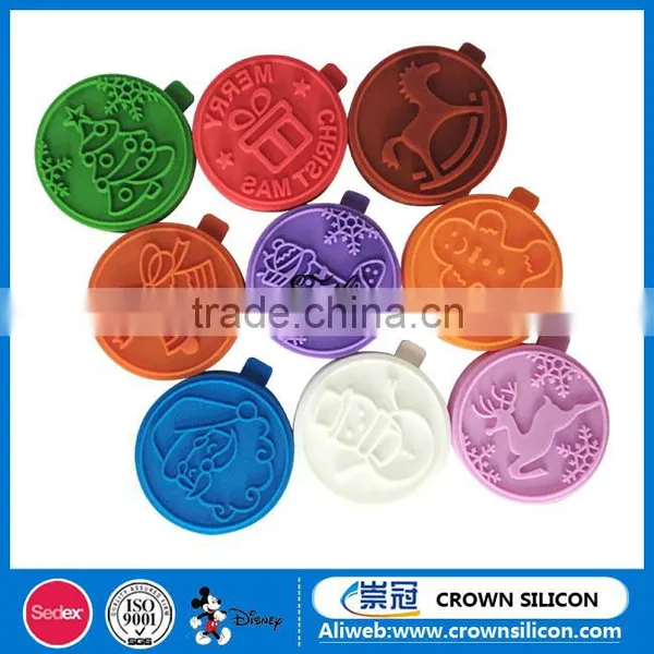FDA High Quality Christmas Moose Shaped Wood Handle Custom Silicone Cookie Stamp photo-3