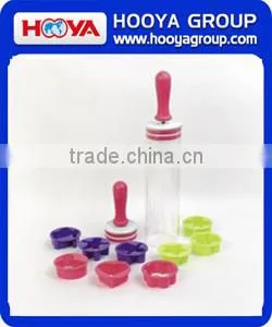 Plastic Rolling Pin With 9 Biscuit Cutters photo-2