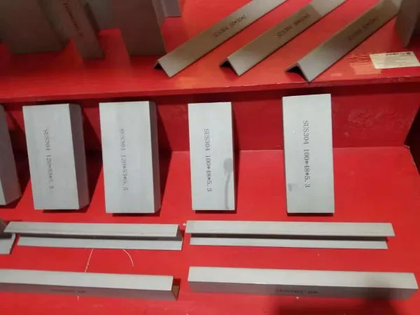 Construction Structural 316 Stainless Steel Angle Iron photo-3