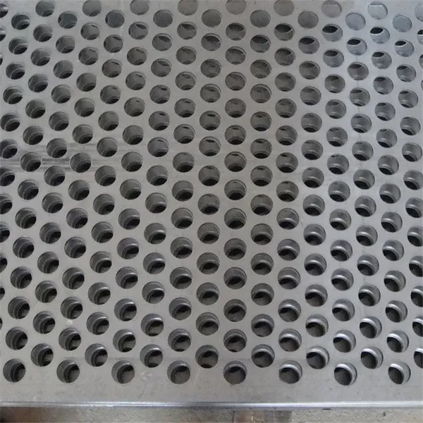 Grille perforée galvanisée d'épaisseur 0,7 mm avec des trous de 4 mm pour les applications de filtration