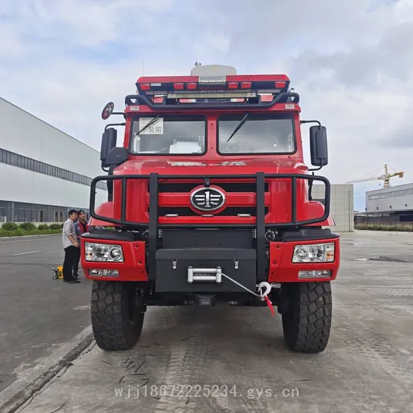 Jiefang 6*6 Communication Emergency Command Vehicle, a Veritable Mobile Command Center With Satellite Communication and Winch photo-3