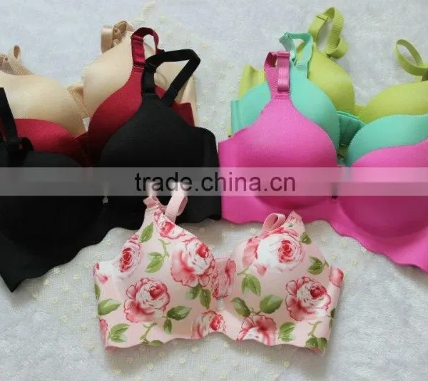 One Piece Seamless Sexy Flower Print Lady Bra and Panty Set