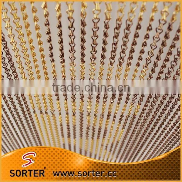 Different Color Metal Chain Wall Hanging Decorations for Office Building photo-2