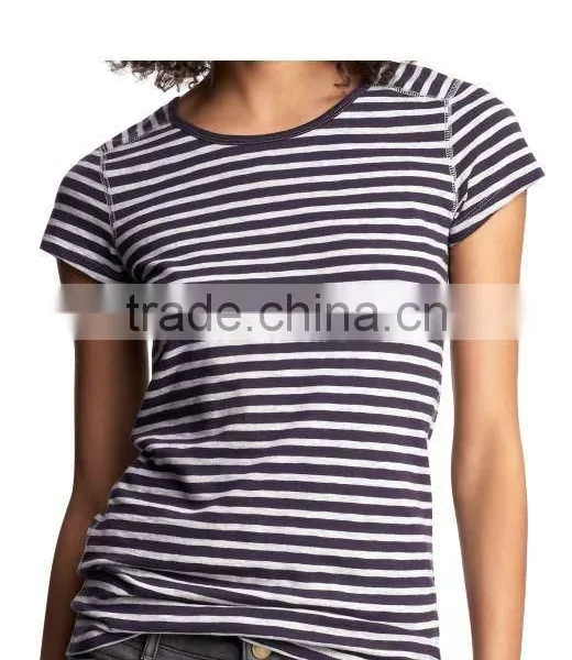 WOMEN'S STRIPED CREW NECK T SHIRT