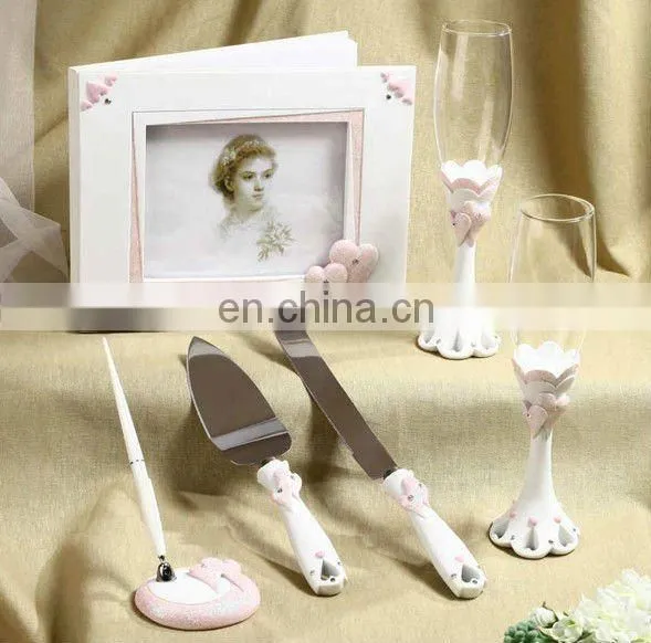 Novel Double Heart Design High Quality Resin Wedding Decorations Guest Book Set