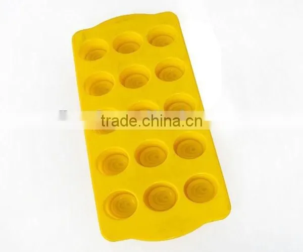 YangJiang Factory Manufacture Food Grade Different Shape Silicone Chocolate Mold photo-6