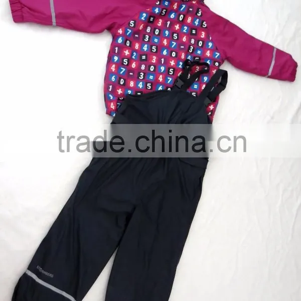 2015 Kids New-style Breathable Rainsuit pu Waterproof Rainsuit