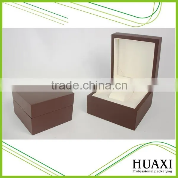 High-end Carbon Fiber PU Leather Hanging Watch Box Wooden photo-3