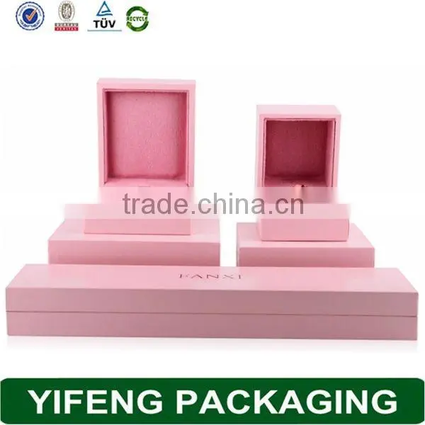 Creative Design Valentine's Day Celebration Gift Box For Men & Women photo-3