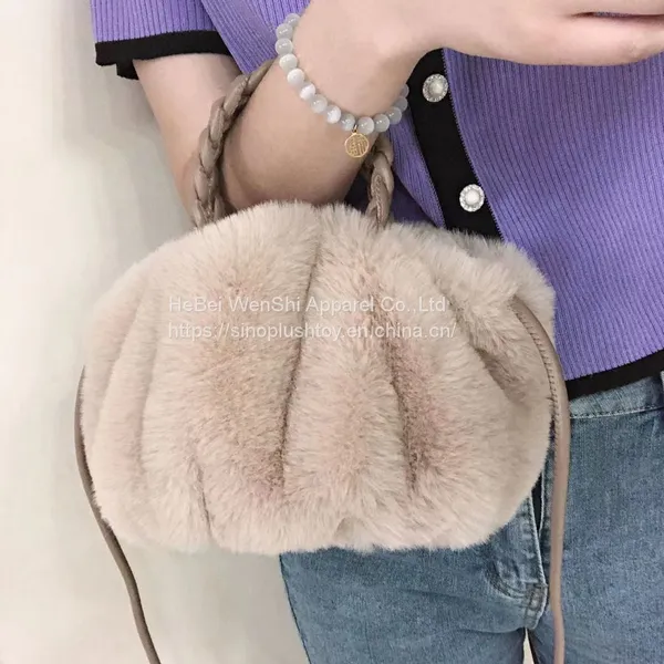 011Newly Arrived Small Plush Handbag High Quality Women's Popular Design Cloud Plush Purse Personality Girl Faux Fur Handbag photo-5