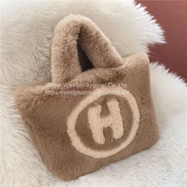 007 2023 New Winter Women's Tote Bag With Metal Chain Handbag Artificial Wool Soft Fashion Bag photo-3