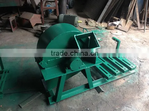 High Efficiency Wood Equipment Wood Shredder photo-4