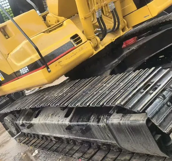 Export of Caterpillar 320B Excavators From China photo-4