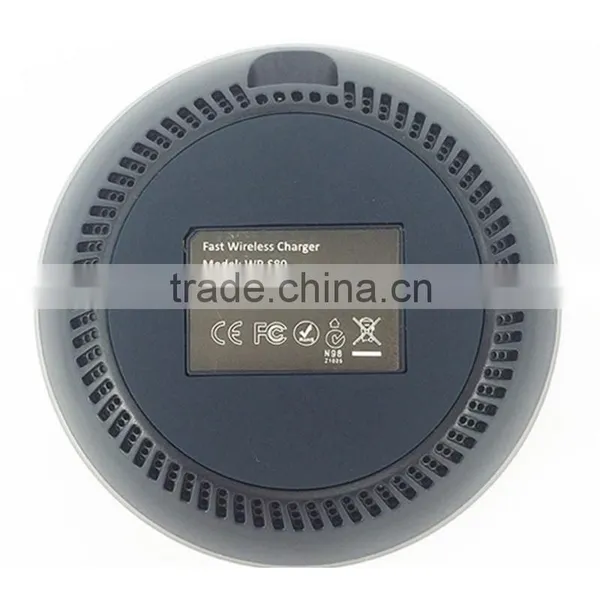 Aireego OEM/ODM QI Standard Super-fast Wireless Charging Pad With LED Indicator QI Wirelss Charger photo-3