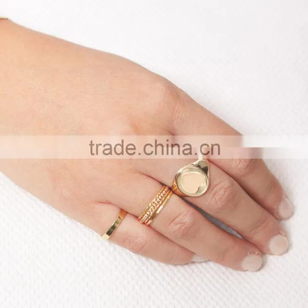 Custom Heart Shaped Ladies Gold Ring With the Enamel