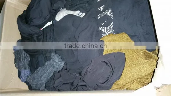 INDITEX SPANISH FASHION BRANDS APPAREL LEFTOVERS photo-4