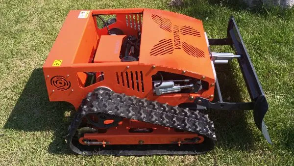 Loncin 224CC 9HP Gasoline Engine 20 Inch Cutting Blade Remote Control Mower With Tracks photo-6