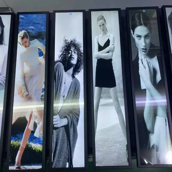 49.5”stretched LCD Display Manufacturing Factory