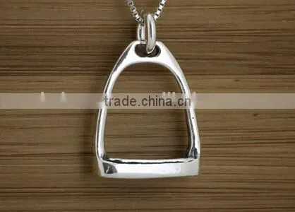 New Arrival!!! Custom Cheap Stirrup Charm Pendant Stainless Steel Horse Pendant Litter Silver Stirrup Pendant Wholesale Quality Choice photo-2