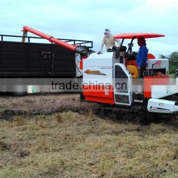 Self-propelled Rice Combine Harvester / Mini Rice Harvester for Sale photo-6