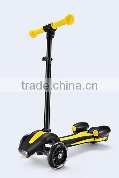 Latest Arrival Kids Electric Spray Scooter, 4.5inch 3 Wheel Electric Scooter With LED Light For Kids photo-2