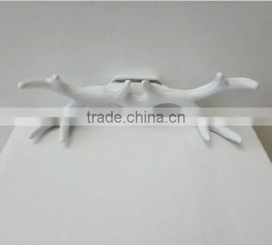 Pure White Deer Antler Wedding Place Card Holder photo-3