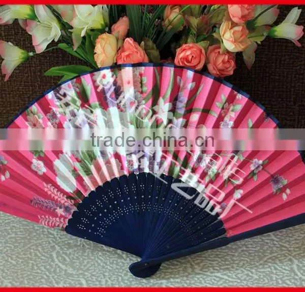 The Existing Fabric Folding Fan With Bamboo Ribs photo-4