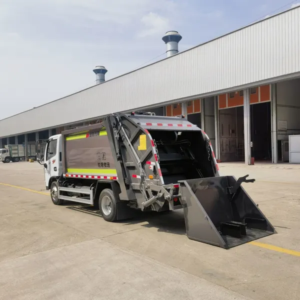 DFM Trash Compression Truck photo-4