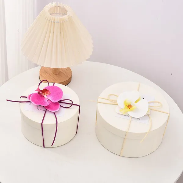 Round Shape Rigid Paper Gift Box With Lid photo-2