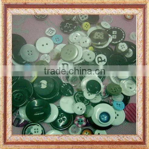 Fashionable Polyester Resin Button