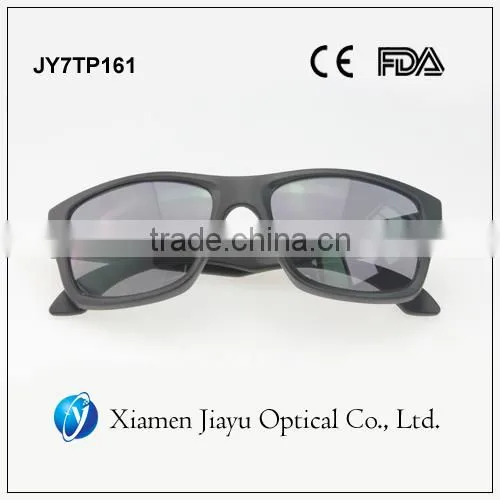 Cheap Hot Sale Polarized or PC Lens Sunglasses for Men photo-2
