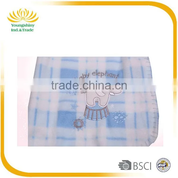 High Quality and Durable Embroidered Knitted Baby Blanket photo-2