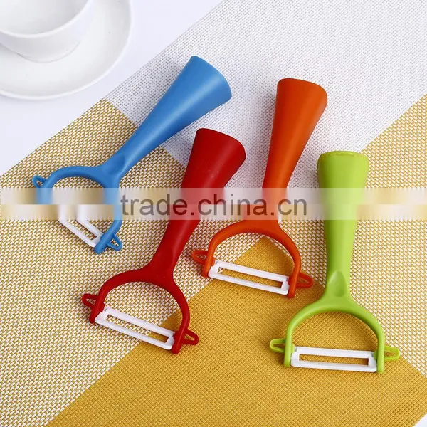 BKB08 Cute PP Handle Ceramic Blade Fruit Peeler photo-2