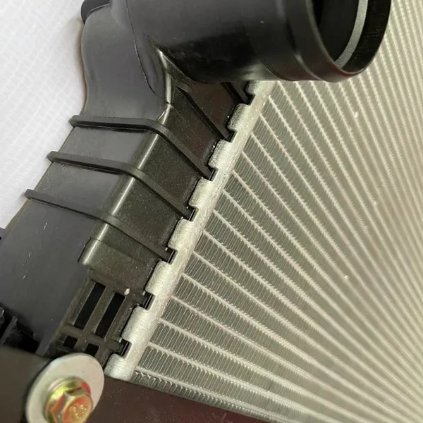 8815000099 8185000001 8185000302 8185000003 Auto Radiator Intercooler Protective Shield Tank for Beiben North Benz photo-3