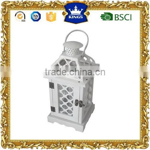 Spring Design Beaugiful Wooden Metal Lantern
