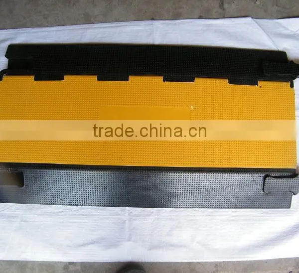 Durable 5 Channel Rubber Cable Protector B11 photo-4