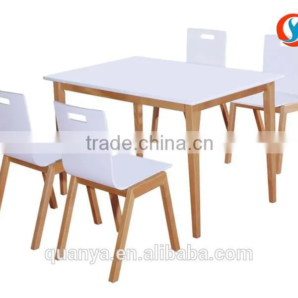 Stackable Plastic Wooden Dining Table and Chairs/Fashionable Dining Set