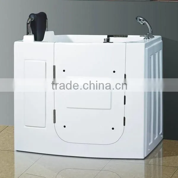 Walk in Bathtub With Glass Door